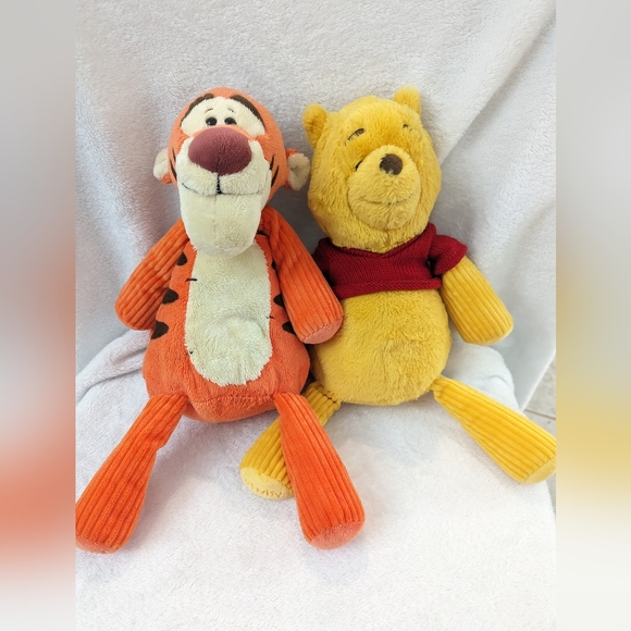 Disney Scentsy Buddy Winnie the Pooh Tigfer - Picture 1 of 4